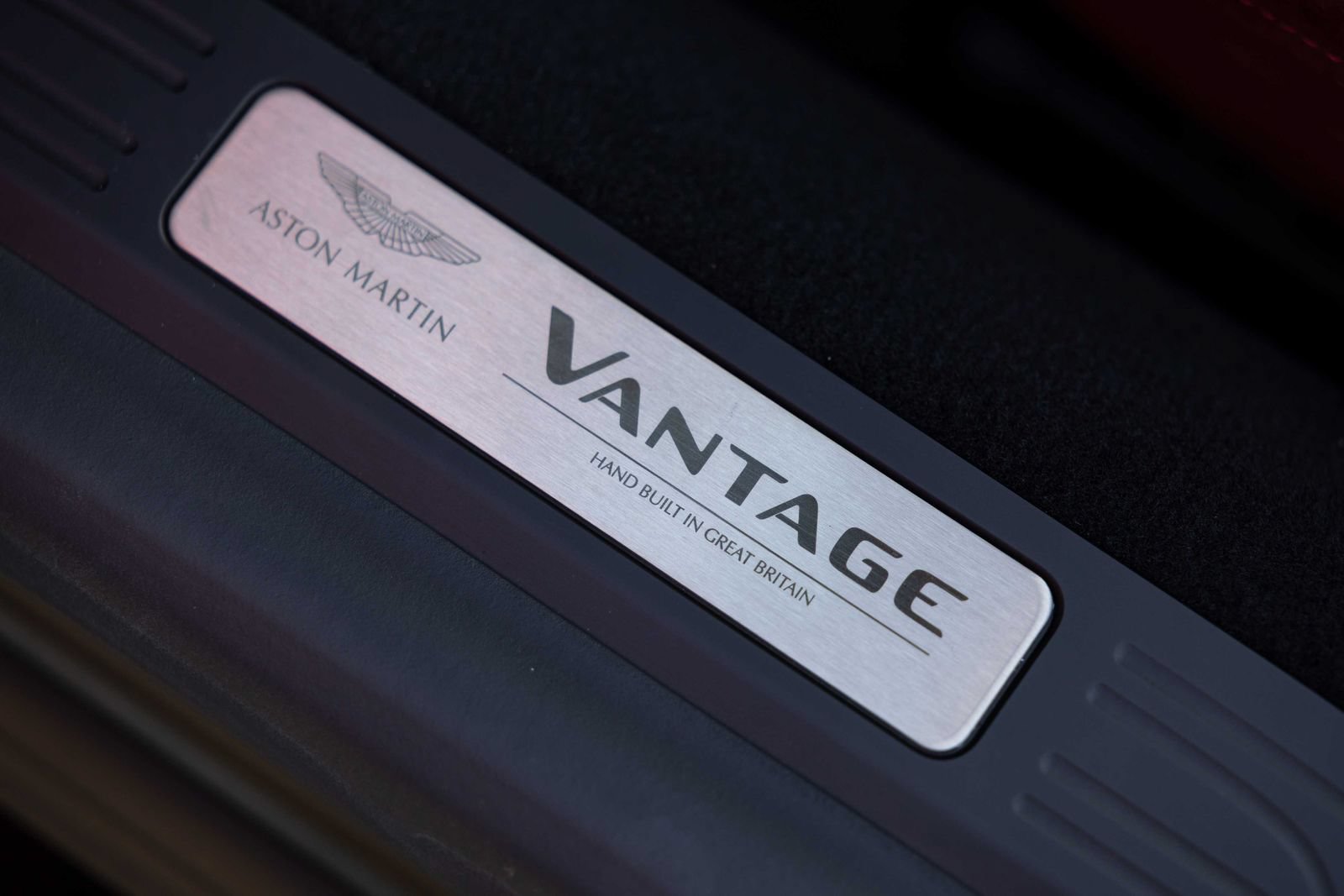 Used 2023 Aston Martin V8 Vantage Roadster RWD image 41