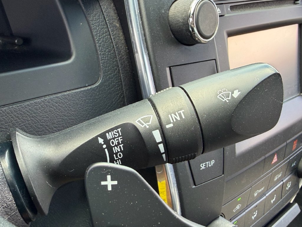 Used 2015 Toyota Camry SE FWD image 28