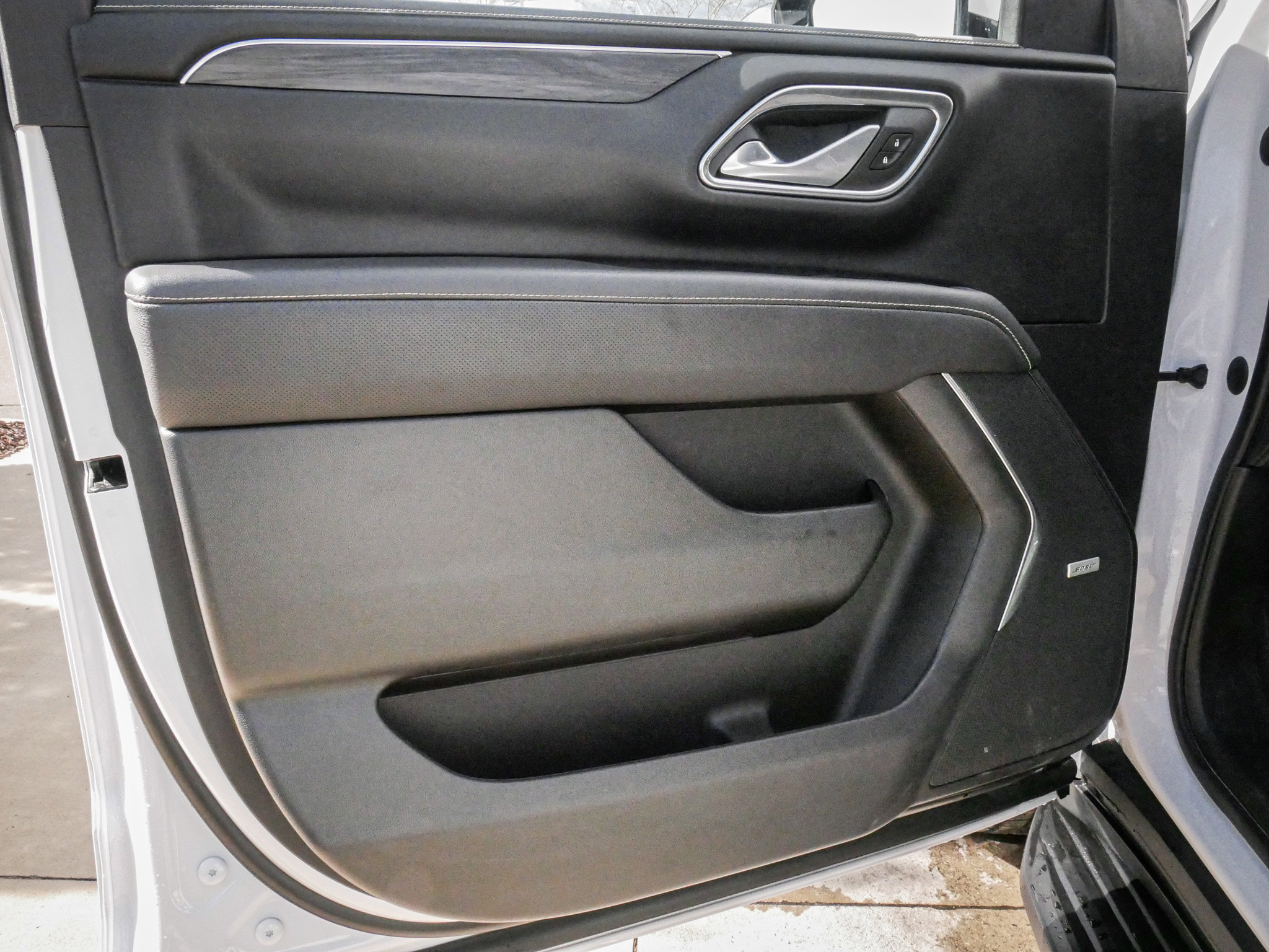 Used 2023 GMC Yukon XL SLT AWD/4WD image 14