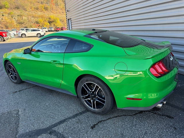 Used 2019 Ford Mustang GT RWD image 4