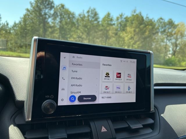 Used 2023 Toyota RAV4 SE w/ Convenience Package image 25