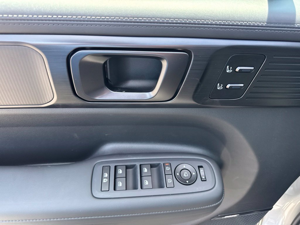 New 2026 Hyundai Santa Fe Calligraphy AWD/4WD image 8