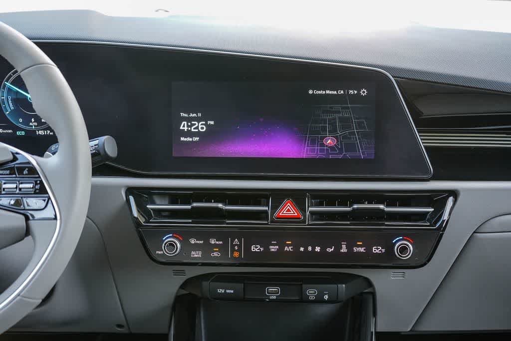 Used 2024 Kia Niro Wave w/ Wave Preserve Package FWD image 13