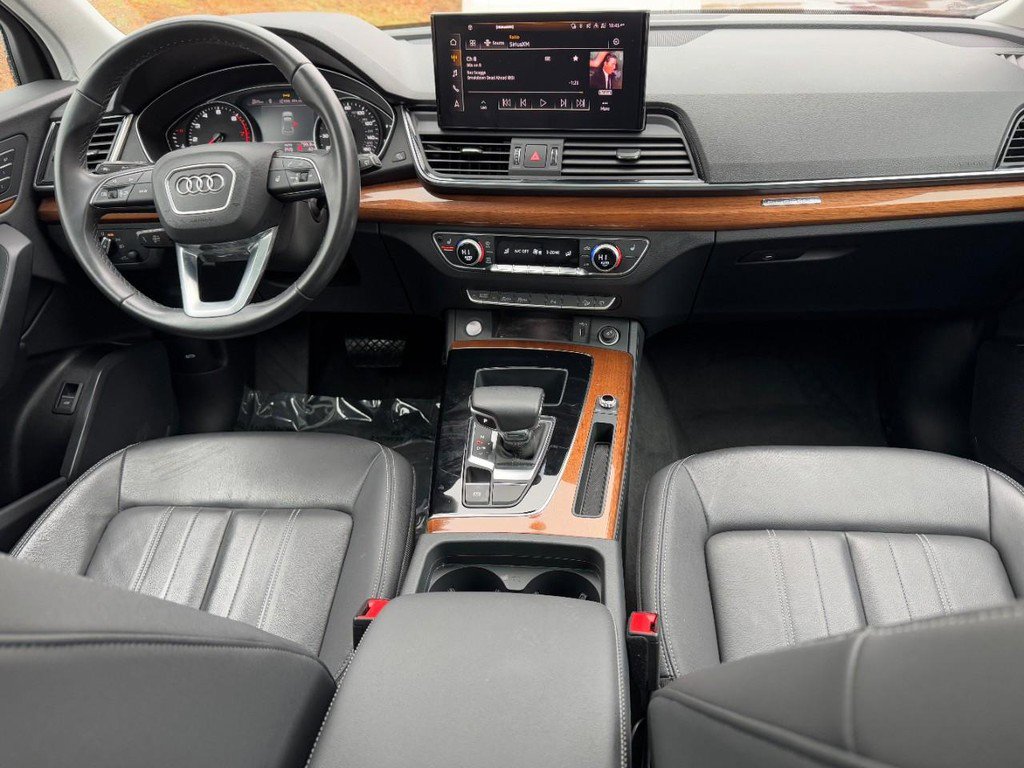 Used 2023 Audi Q5 2.0T Premium w/ Convenience Package image 10