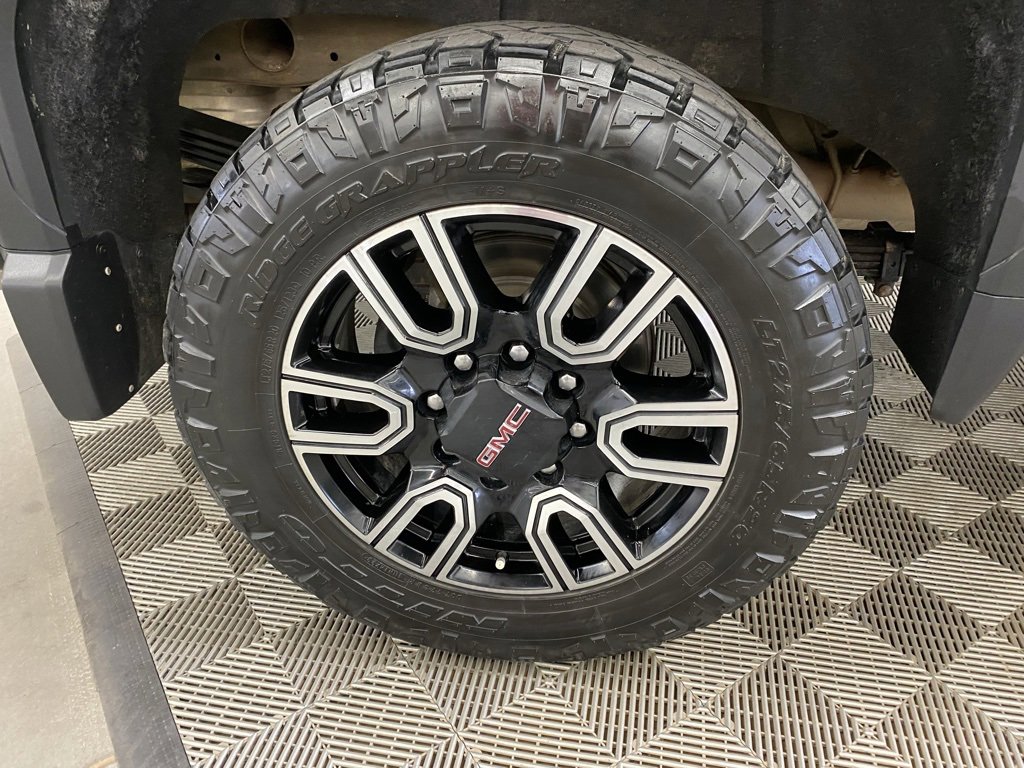 Used 2022 GMC Sierra 2500 AT4 w/ AT4 Premium Plus Package image 8