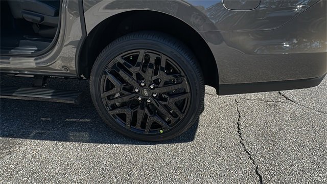 New 2026 Ford Expedition Max Platinum w/ Stealth Performance Package image 19