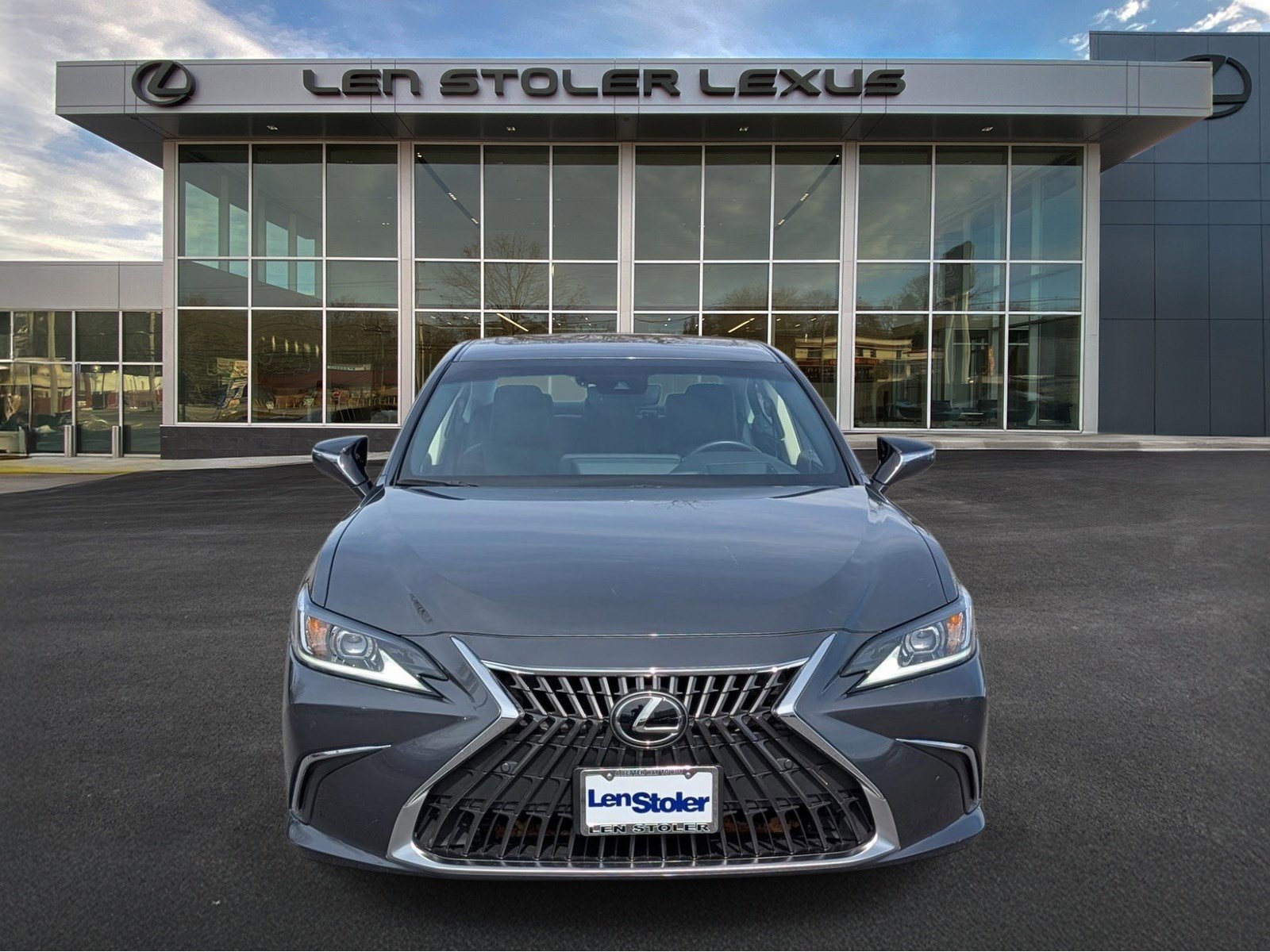 Used 2025 Lexus ES 350 w/ Premium Package image 8
