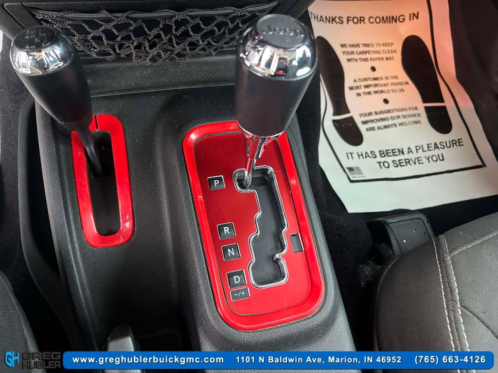 Used 2017 Jeep Wrangler Rubicon w/ Power Convenience Group image 19