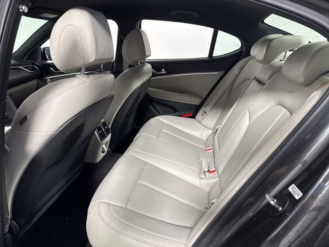 Used 2023 Genesis G70 2.0T image 17