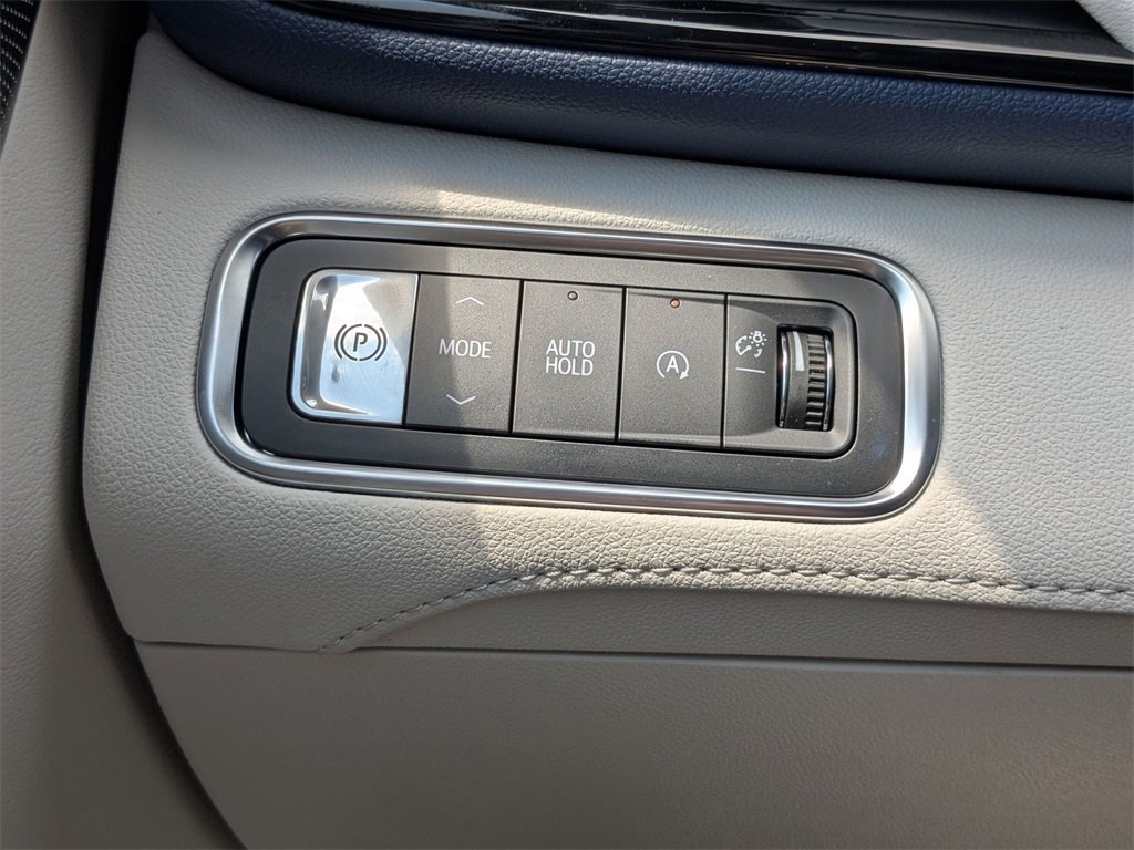 New 2025 Buick Enclave Avenir w/ LPO, Floor Liner Package image 21