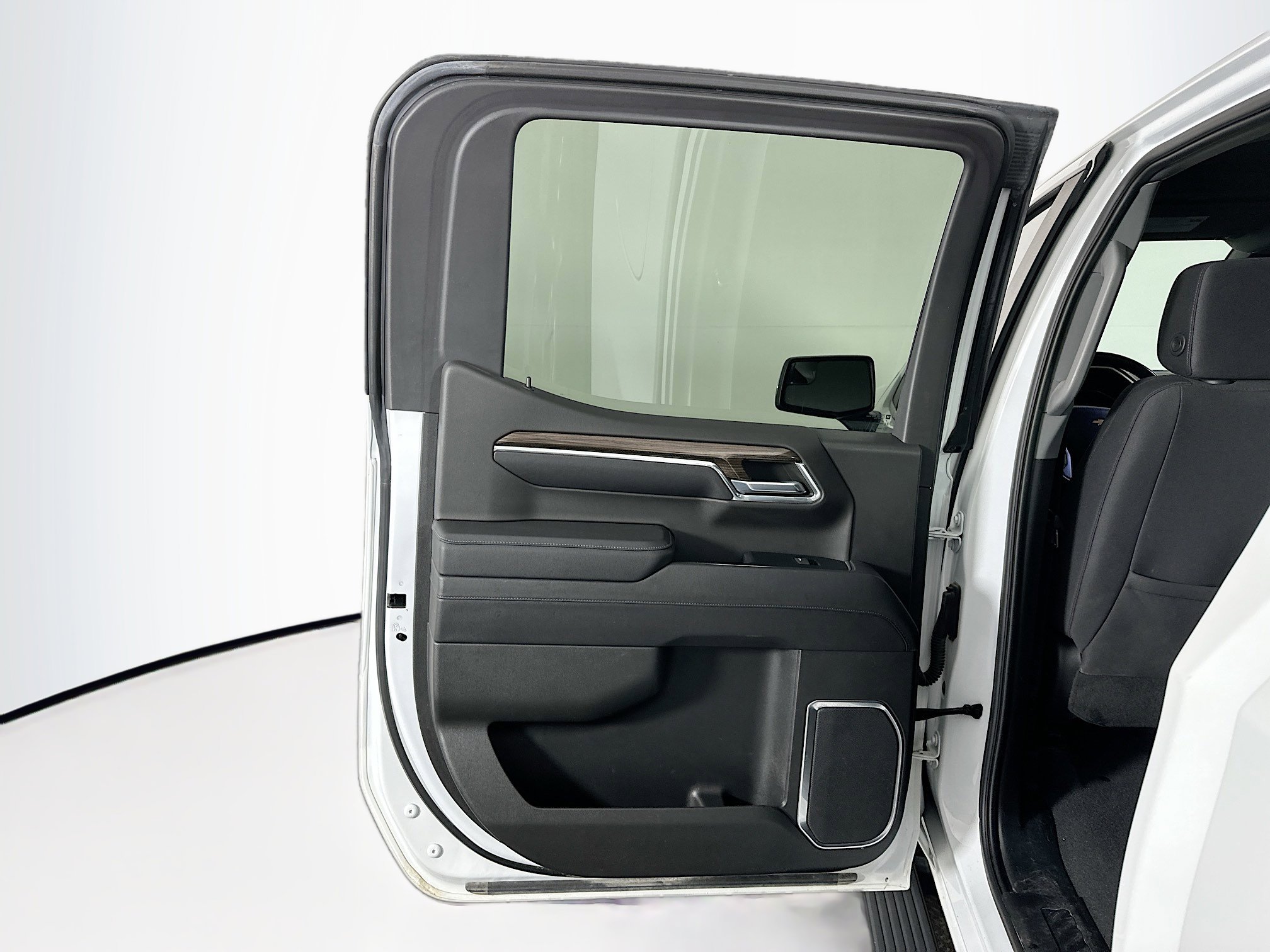 Used 2023 Chevrolet Silverado 1500 LT image 25