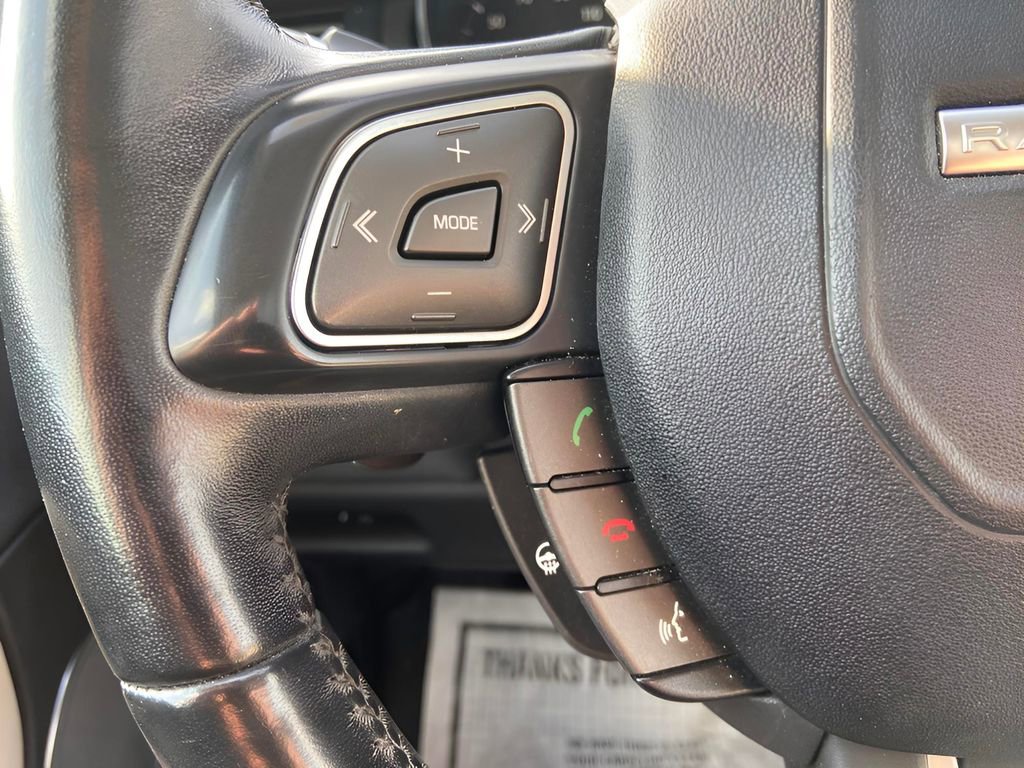 Used 2018 Land Rover Range Rover Evoque HSE image 24