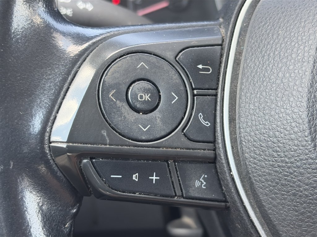 Used 2022 Toyota Corolla Cross LE FWD image 12