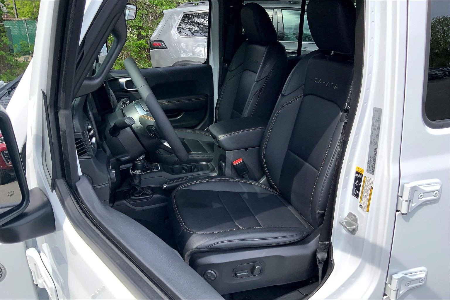 Certified 2024 Jeep Wrangler Unlimited Sahara AWD/4WD image 7
