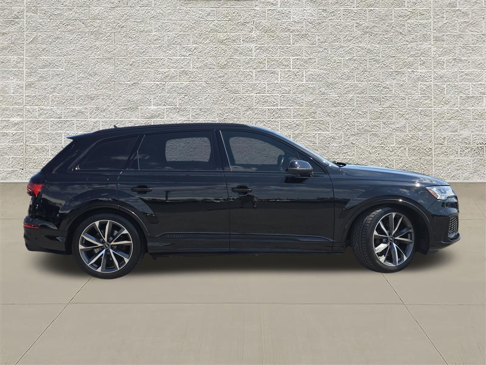 Certified 2023 Audi SQ7 Premium Plus w/ Executive Package AWD/4WD image 8