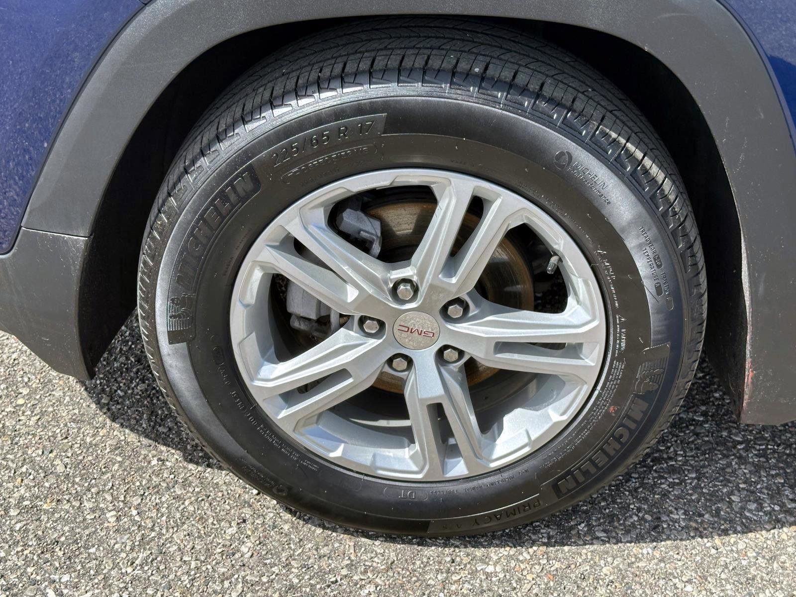 Certified 2023 GMC Terrain SLE w/ Driver Convenience Package image 8