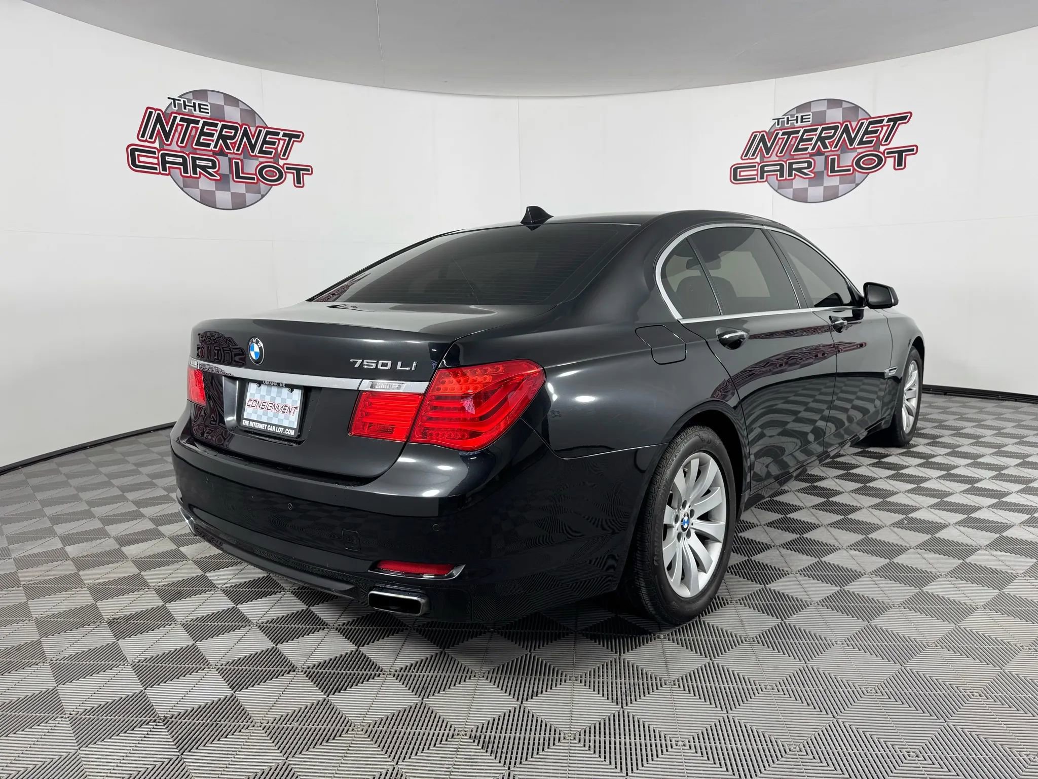 Used 2011 BMW 750Li xDrive image 7