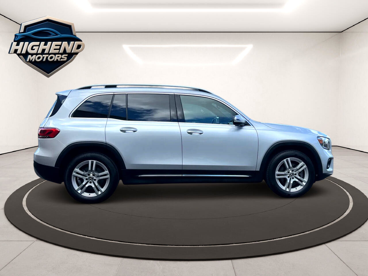 Used 2020 Mercedes-Benz GLB 250 4MATIC w/ Premium Package image 6