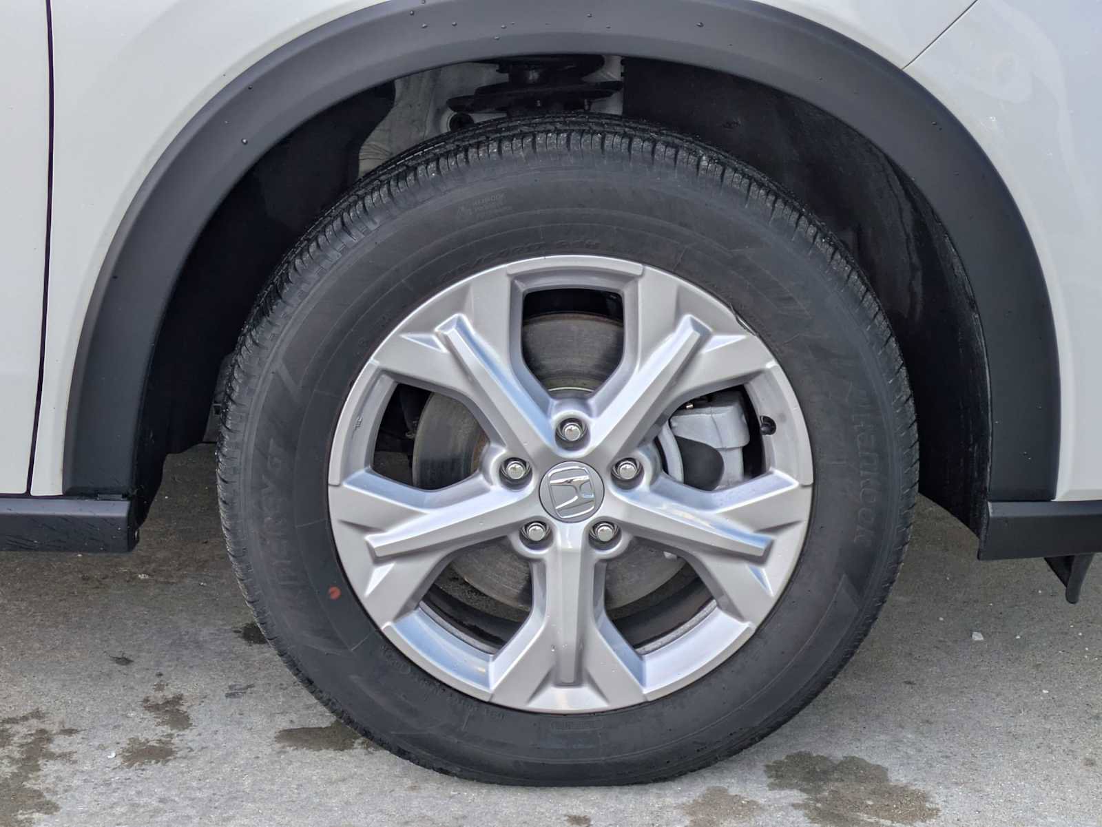 Certified 2025 Honda HR-V LX image 13