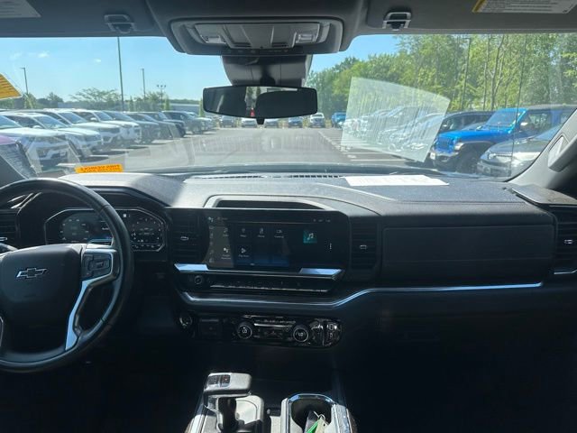 Used 2022 Chevrolet Silverado 1500 RST AWD/4WD image 28