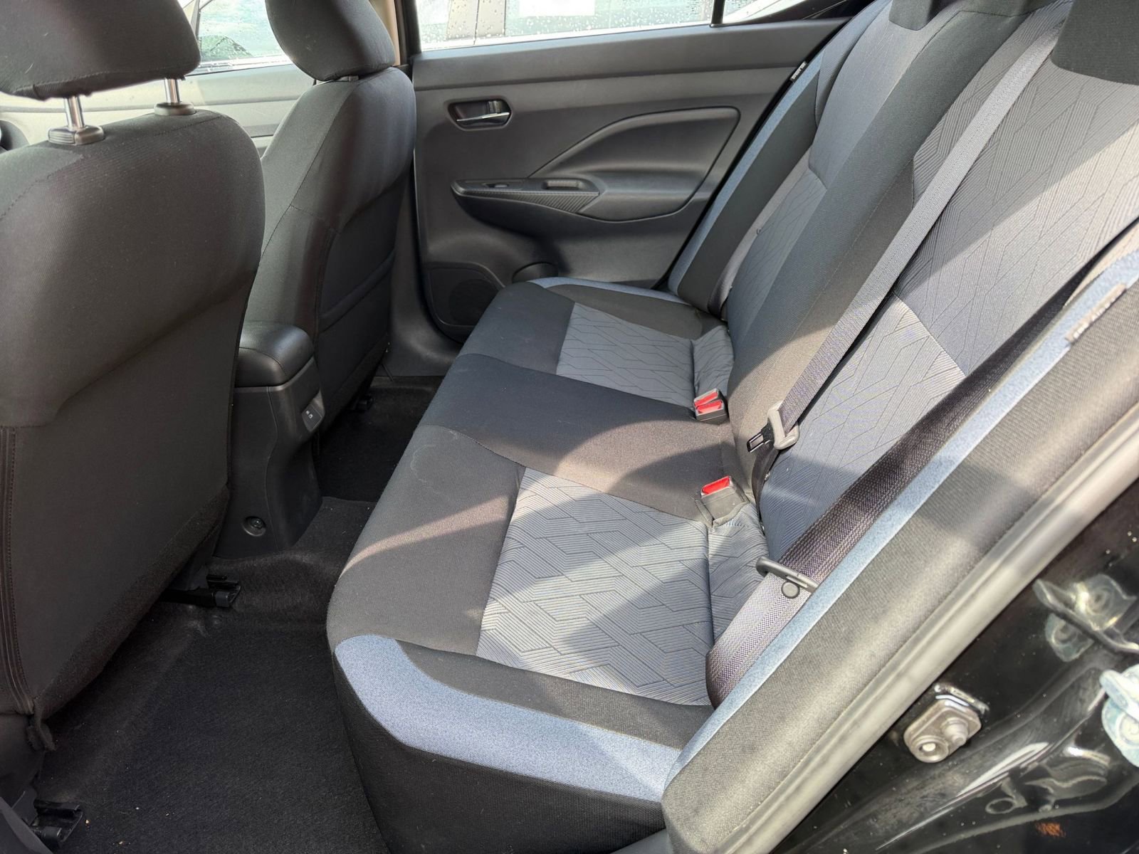 Used 2025 Nissan Versa SV FWD image 23