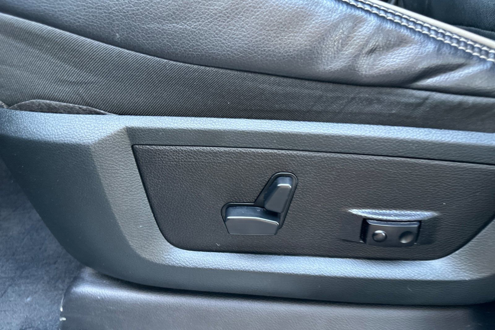 Used 2019 RAM 2500 Laramie image 12