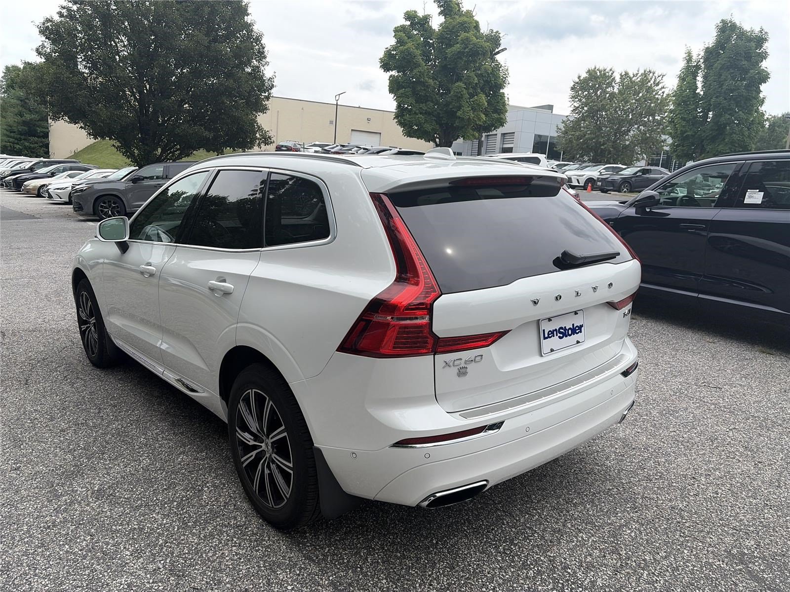 Used 2020 Volvo XC60 T6 Inscription AWD/4WD image 3