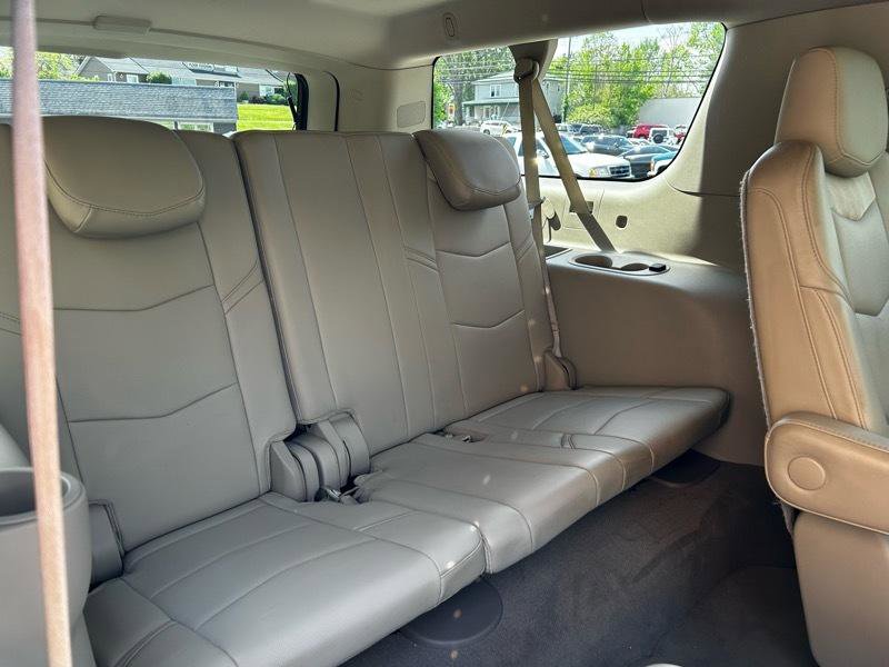 Used 2015 Cadillac Escalade ESV Luxury image 12