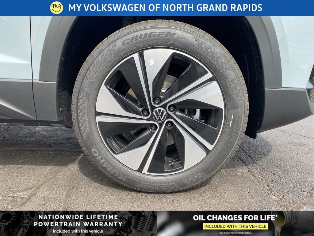 New 2026 Volkswagen Taos SE AWD/4WD image 5