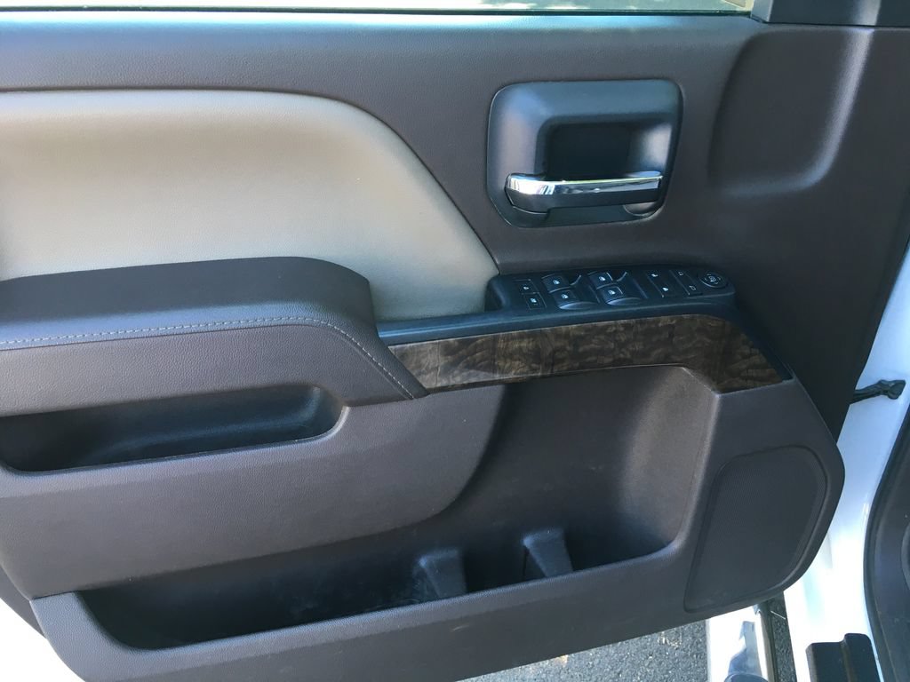 Used 2017 Chevrolet Silverado 1500 LT w/ All Star Edition AWD/4WD image 19