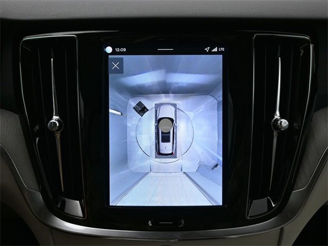 New 2026 Volvo V60 B5 Cross Country Plus w/ Protection Package Premier image 20