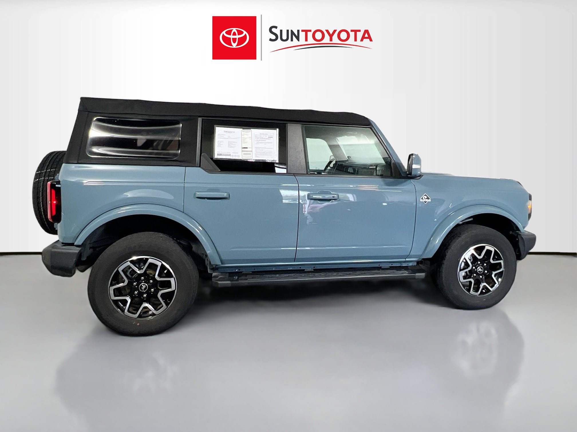 Used 2021 Ford Bronco Outer Banks AWD/4WD image 2