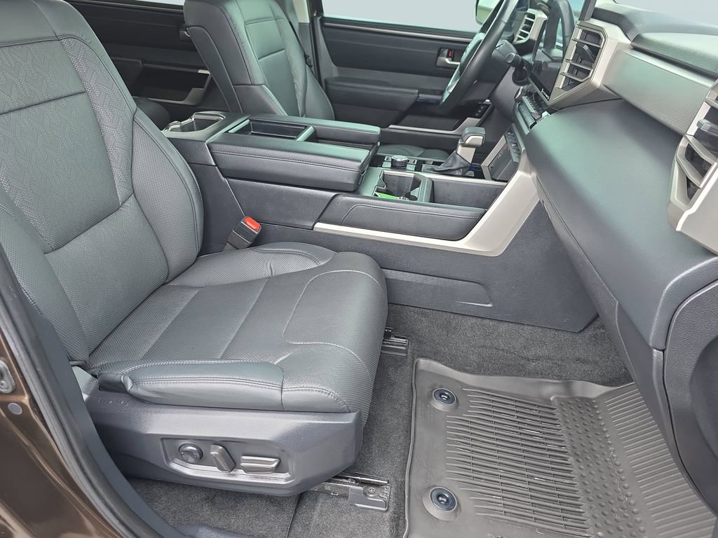Used 2024 Toyota Tundra Limited AWD/4WD image 34