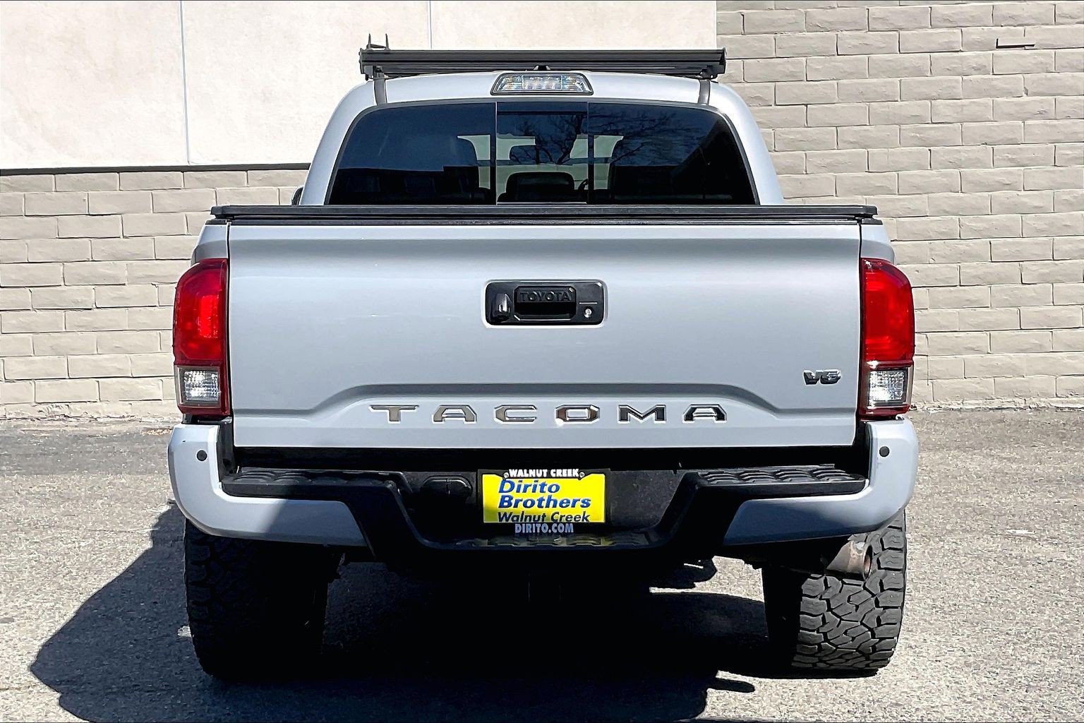 Used 2019 Toyota Tacoma TRD Off-Road w/ Technology Package image 3