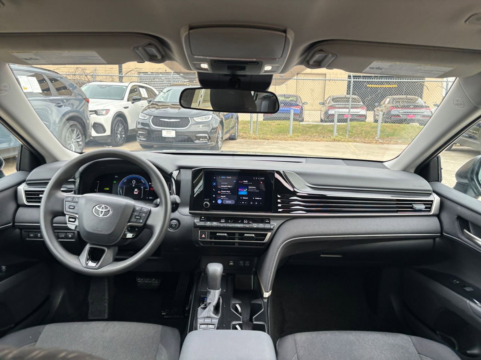 Used 2025 Toyota Camry LE image 32