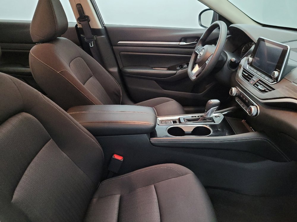 Used 2023 Nissan Altima 2.5 SV image 21