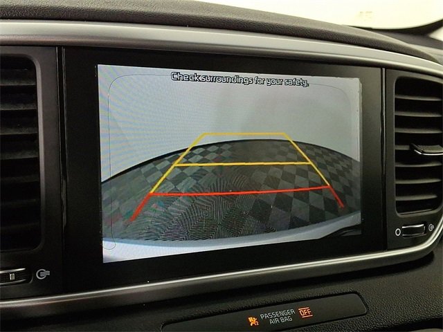 Used 2020 Kia Sportage LX image 3