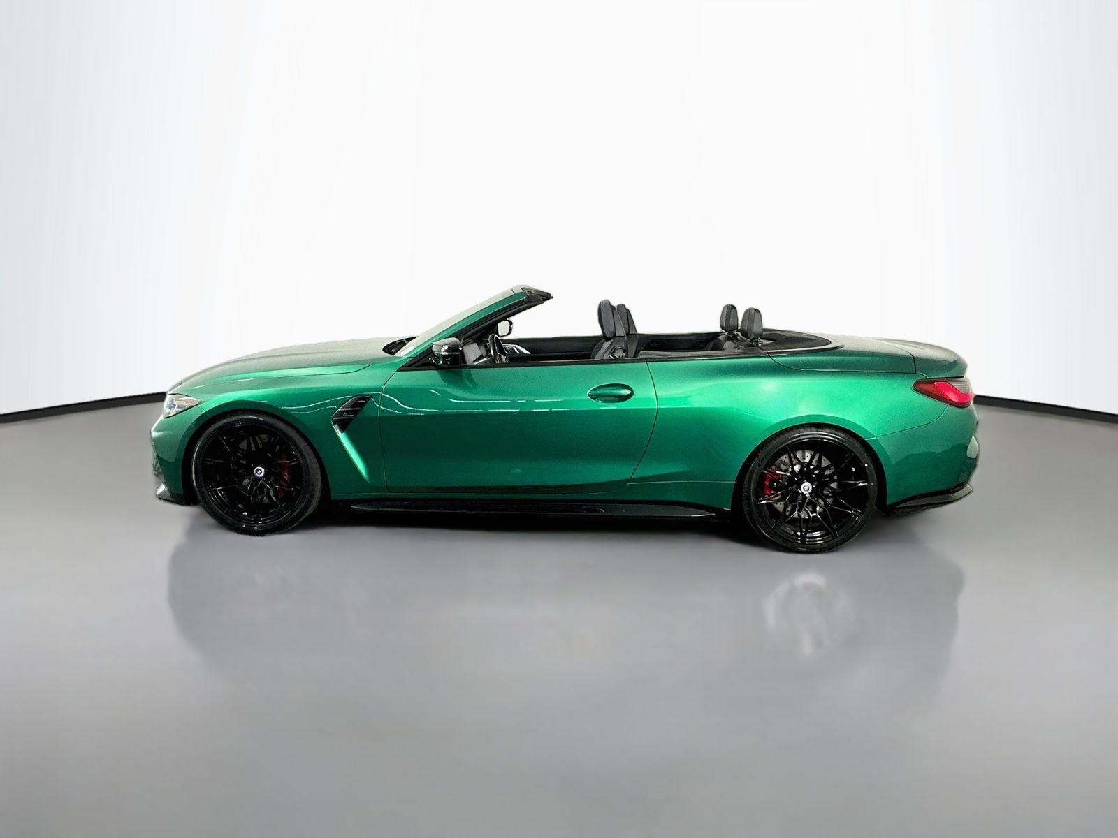 Used 2022 BMW M4 xDrive Competition AWD/4WD image 5