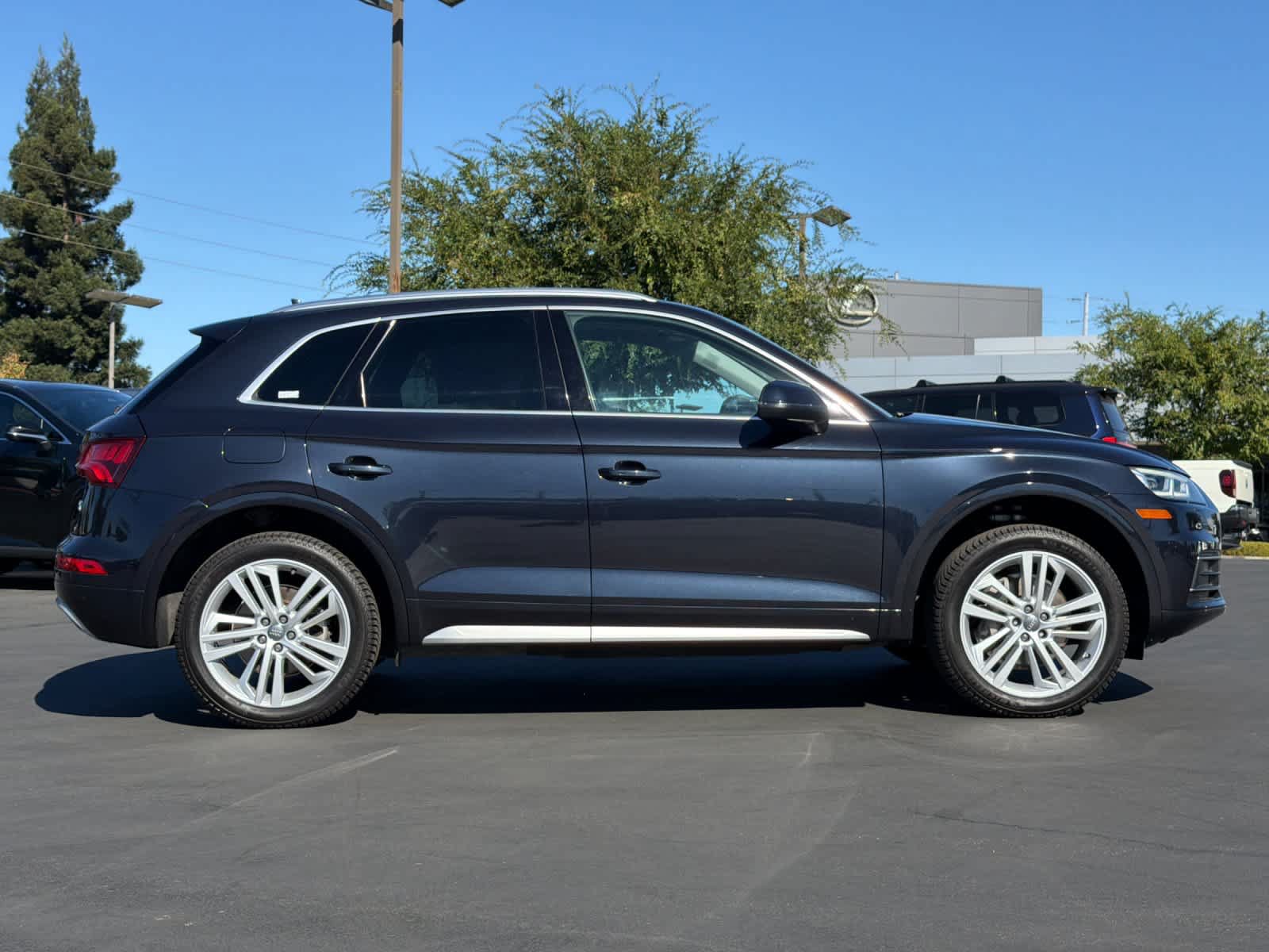 Used 2018 Audi Q5 2.0T Premium Plus w/ Premium Plus Package AWD/4WD image 6