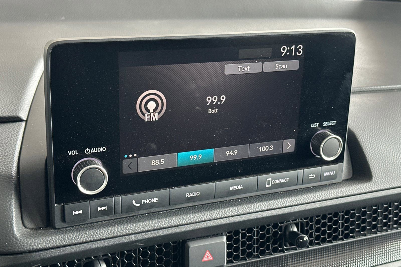 Used 2025 Honda CR-V EX image 18