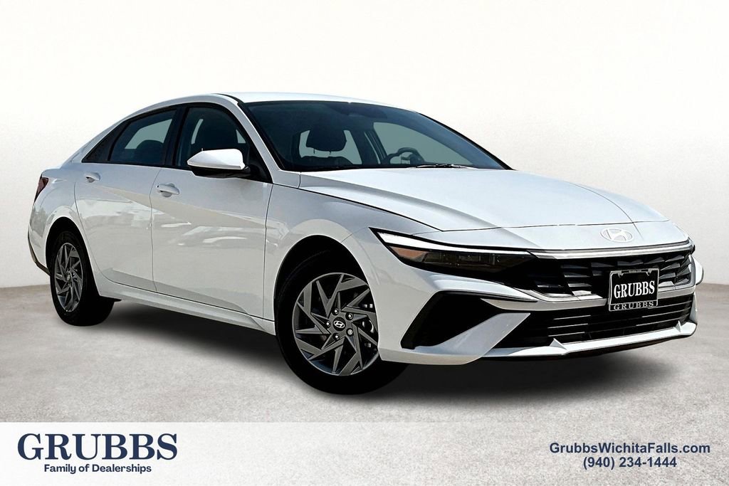 New 2025 Hyundai Elantra Blue