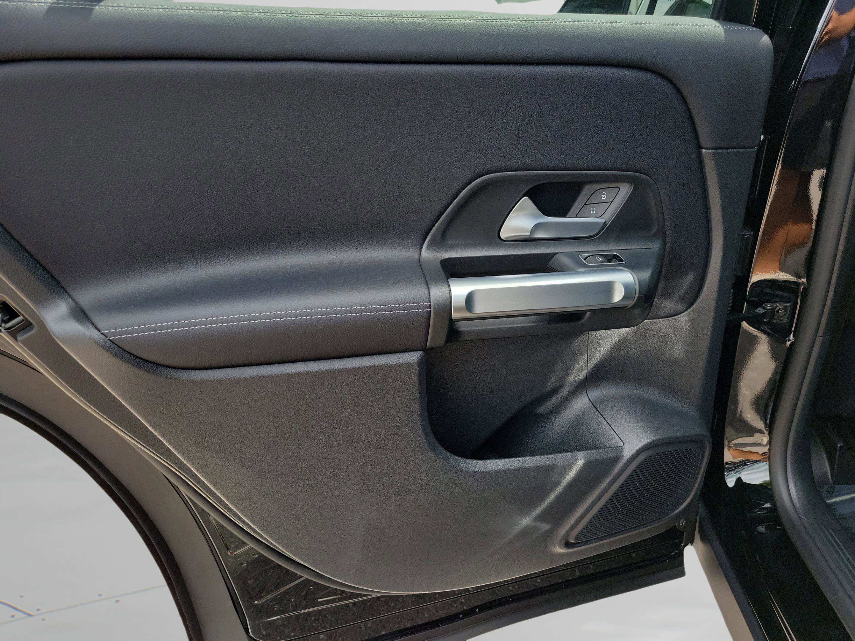 Certified 2024 Mercedes-Benz GLB 250 image 7