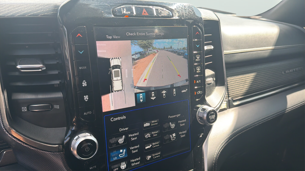Used 2020 RAM 1500 Limited w/ Black Appearance Package AWD/4WD image 17