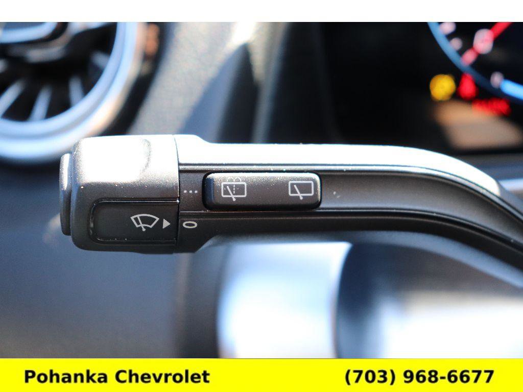 Used 2023 Mercedes-Benz GLB 250 4MATIC image 11