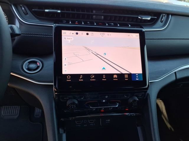 New 2025 Jeep Grand Cherokee L Limited image 15