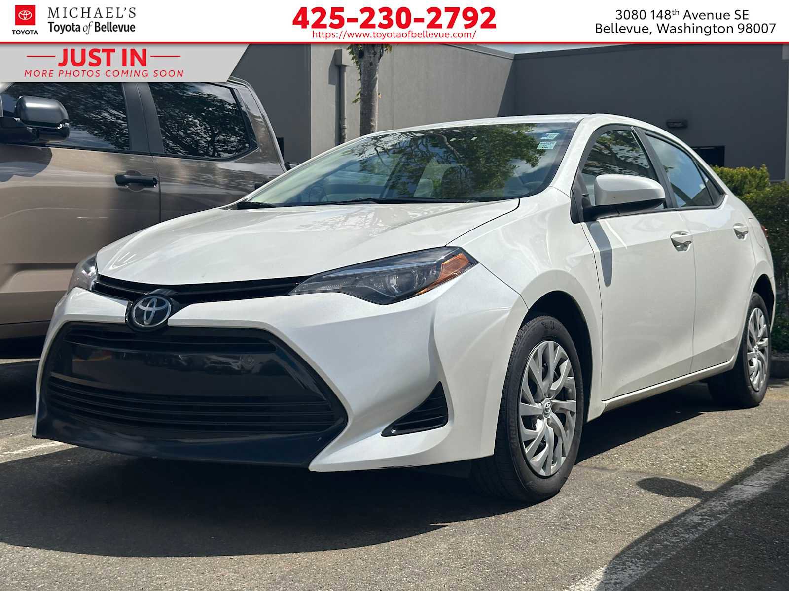 Used 2017 Toyota Corolla LE w/ Carpet Mat Package (TMS) FWD image 1