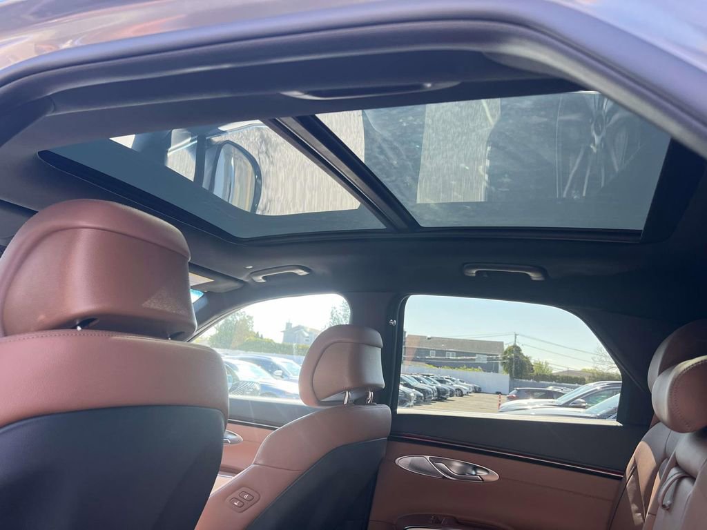 Certified 2026 Genesis GV70 2.5T Advanced AWD/4WD image 13