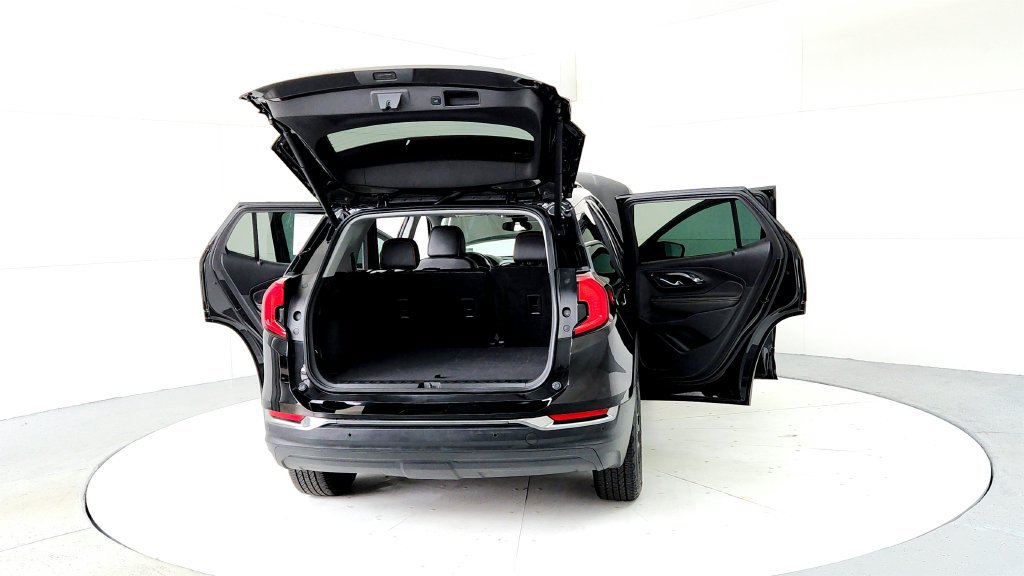 Used 2022 GMC Terrain AT4 w/ Infotainment Package II AWD/4WD image 11