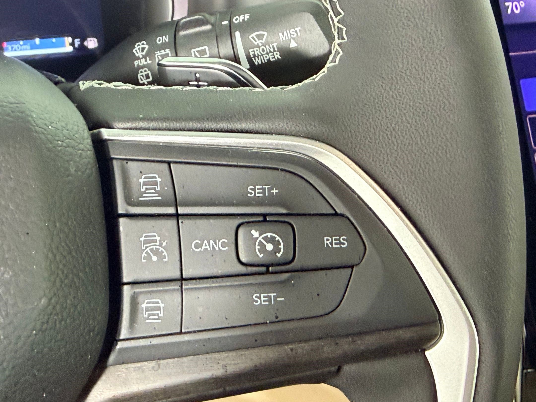 Used 2025 Jeep Grand Cherokee Limited w/ Luxury Tech Group II image 29