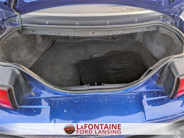 Used 2004 Ford Mustang Convertible image 24